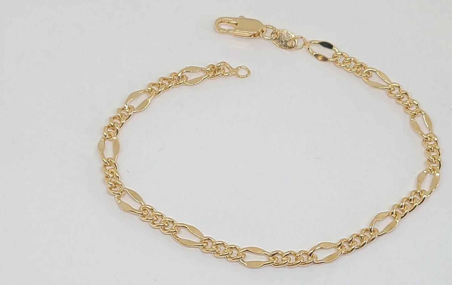 18K GOLD LAMINATE - 4.5MM ALTERNATIVE FIGARO BRACELET - 7.5